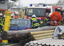 Übung Technische Rettung mit der Feuerwehr